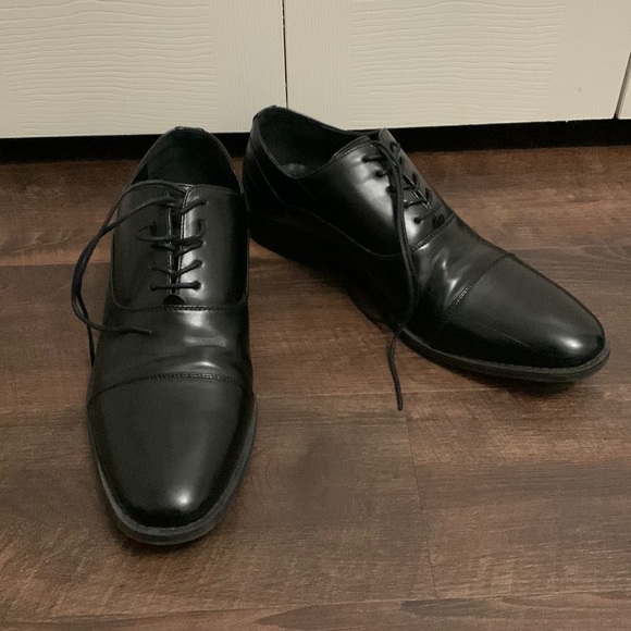 Like New Kenneth Cole Mens Black Oxford in size 12 - Picture 1 of 5
